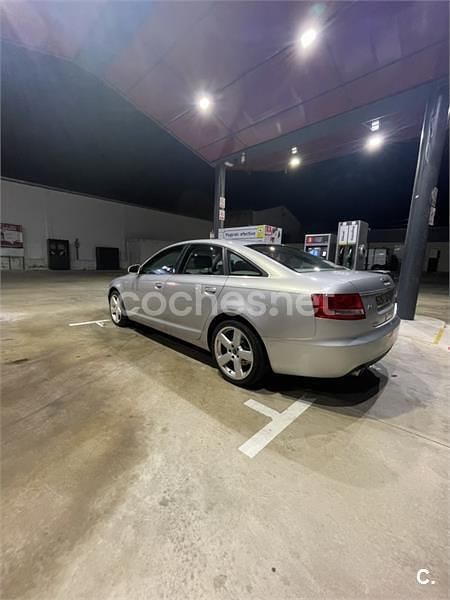Usado Audi A6 170 CV (125 kW) 2005 Gris / plata Berlina