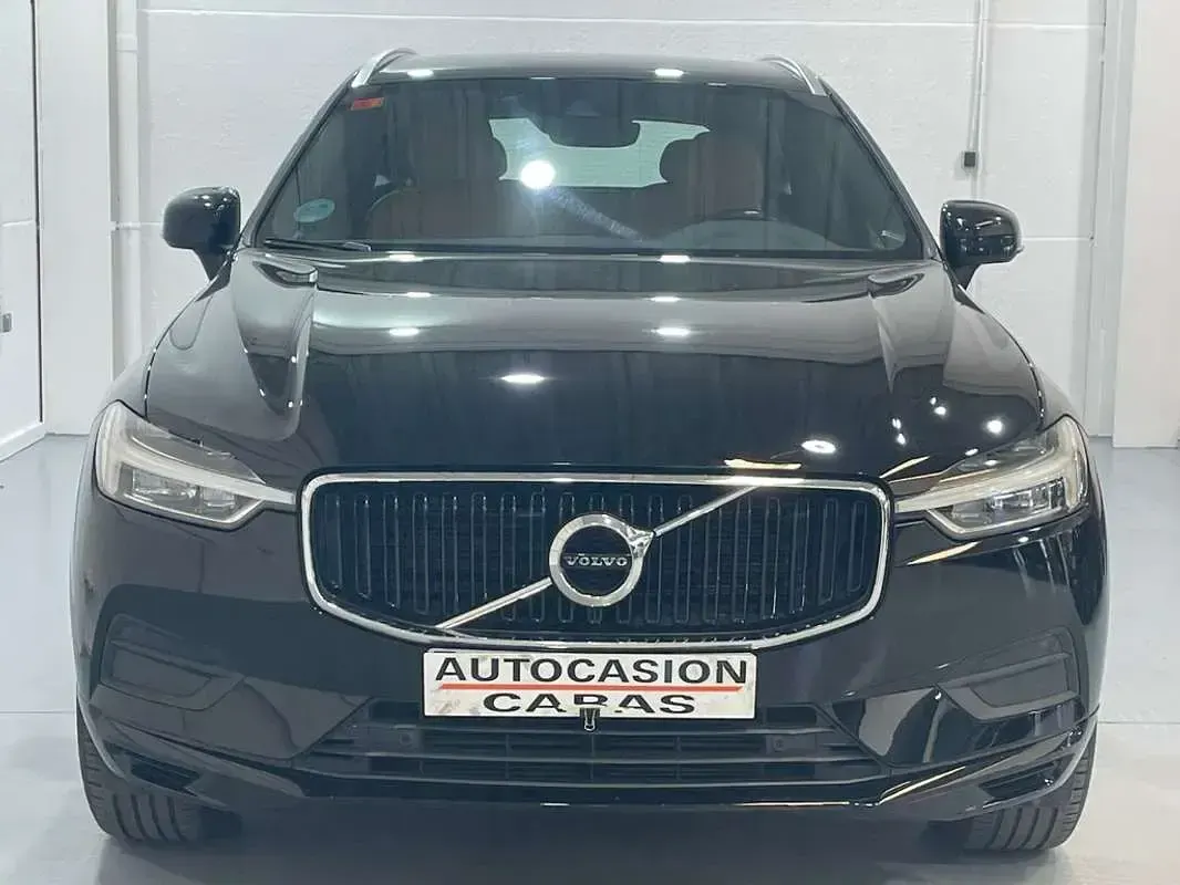 Usado Volvo XC60 Momentum 190 CV (139 kW) 2019 Negro SUV