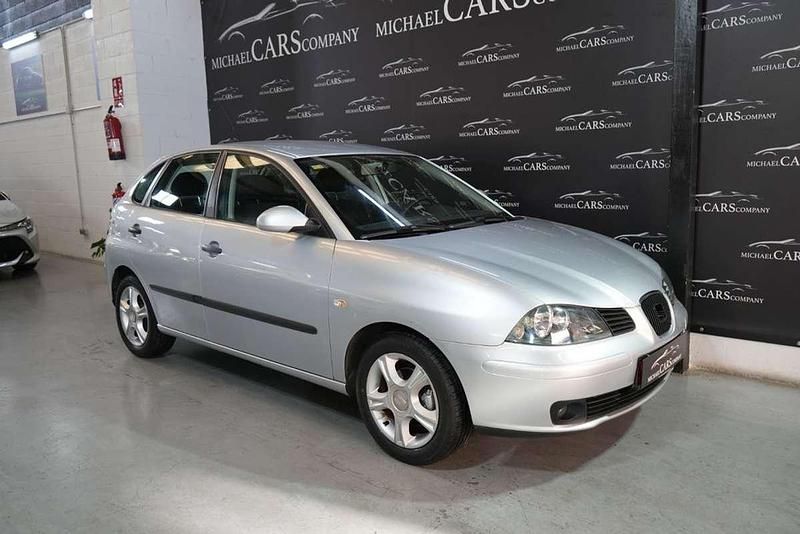 Usado Seat Ibiza Sport 99 CV (72 kW) 2006 Gris Utilitario
