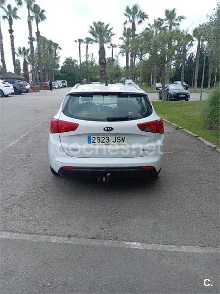 Usado Kia Ceed Sportswagon 110 CV (80 kW) 2016 Blanco Familiar