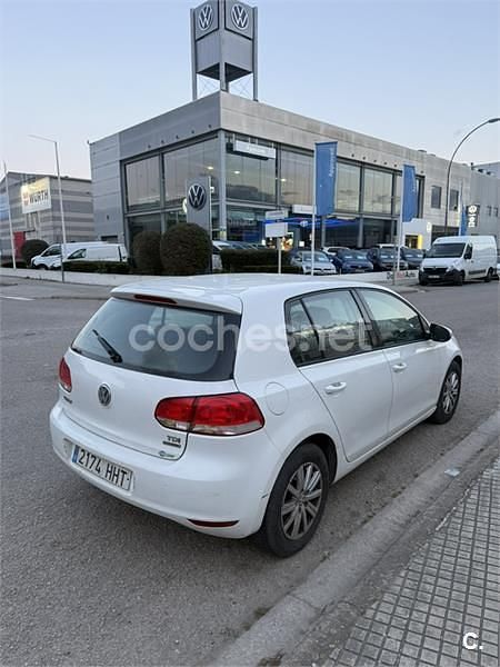 Usado VW Golf VII Advance 105 CV (77 kW) 2012 Blanco Berlina