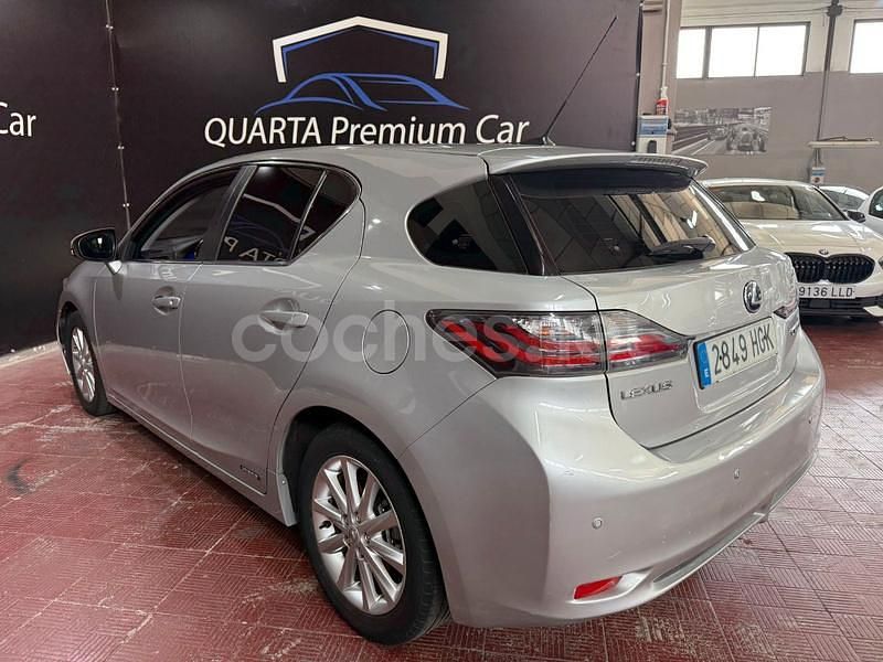 Usado Lexus CT200h 136 CV (100 kW) 2011 Gris / plata Berlina