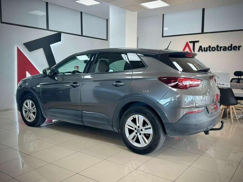 Usado Opel Grandland X Business 131 CV (96 kW) 2019 Gris SUV