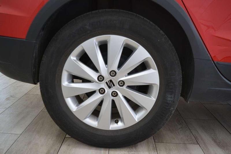 Usado Seat Arona Style 110 HP (80 kW) 2021 Vermelho SUV