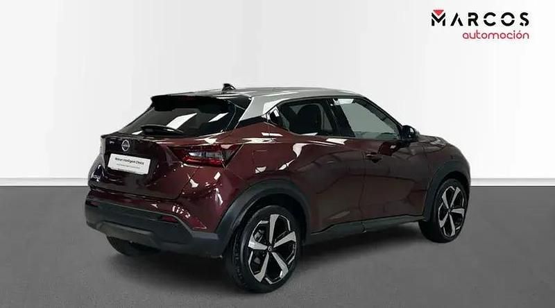 Usado Nissan Juke Tekna 114 CV (83 kW) 2024 Burgundy diamond silver metalizado SUV