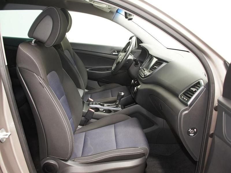 Usado Hyundai Tucson 141 CV (103 kW) 2017 White sand SUV
