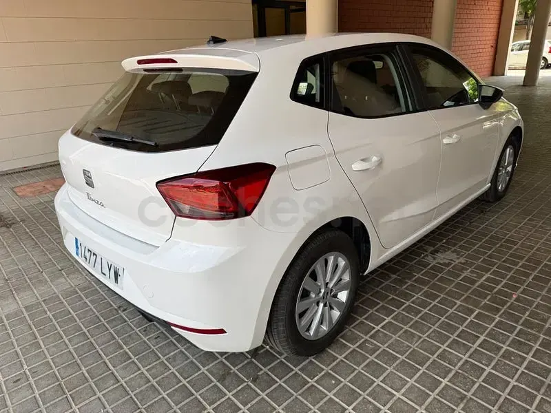 Usado Seat Ibiza Style Plus 80 CV (58 kW) 2022 Blanco Utilitario