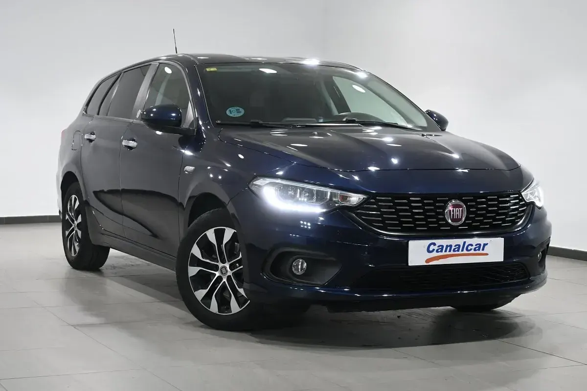 Usado Fiat Tipo 95 CV (69 kW) 2020 Azul