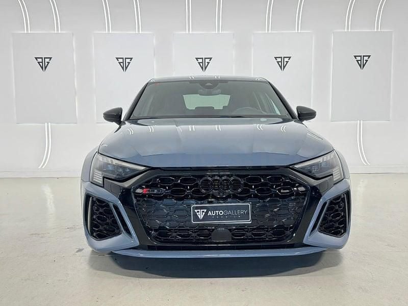 Usado Audi RS3 400 CV (294 kW) 2022 Gris / plata Berlina