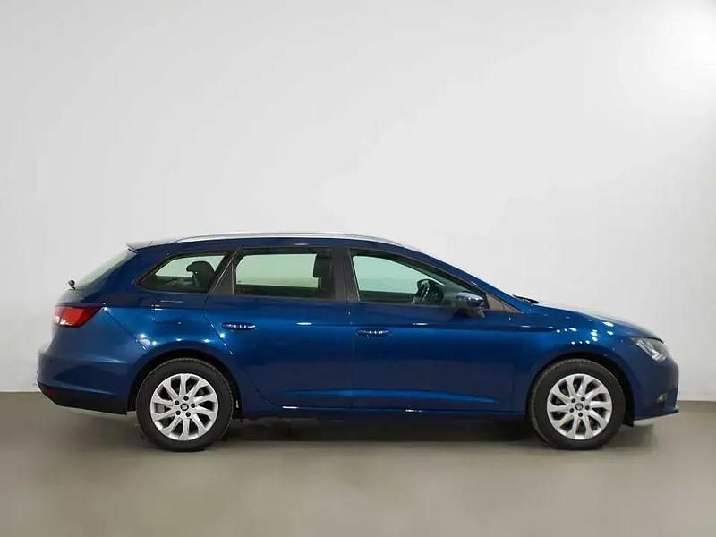 Usado Seat Leon Ecomotive 110 HP (80 kW) 2016 Azul Carrinha