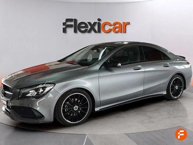 Usado Mercedes CLA200 156 CV (114 kW) 2018 Gris Berlina