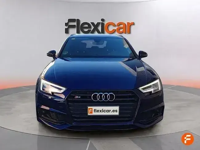 Usado Audi A4 354 CV (260 kW) 2018 Azul Familiar