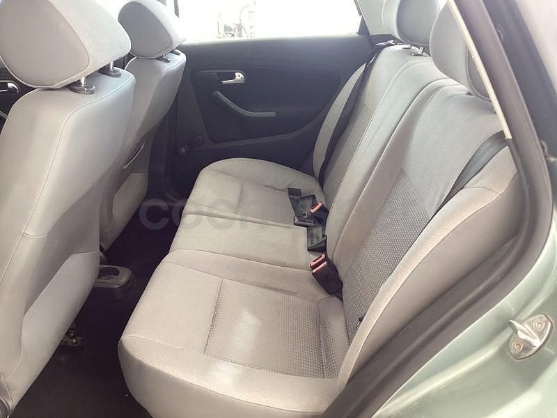 Usado Seat Ibiza 75 CV (55 kW) 2003 Verde Utilitario