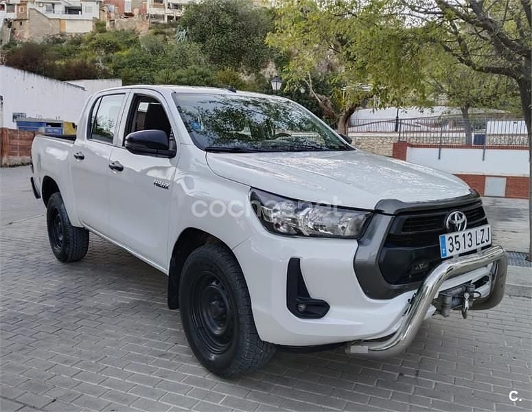 Usado Toyota HiLux Plus 150 CV (110 kW) 2022 Blanco Pickup/Camioneta