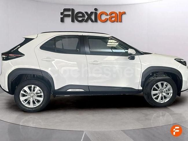 Usado Toyota Yaris Cross Active 116 CV (85 kW) 2024 Blanco SUV
