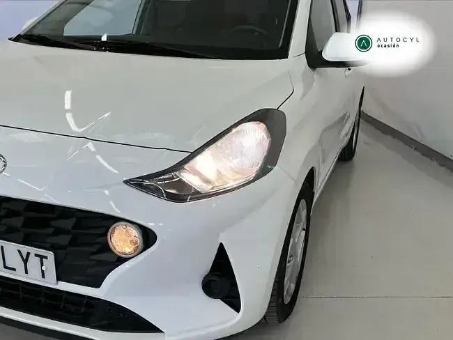 Usado Hyundai i10 66 CV (48 kW) 2022 Blanco Utilitario