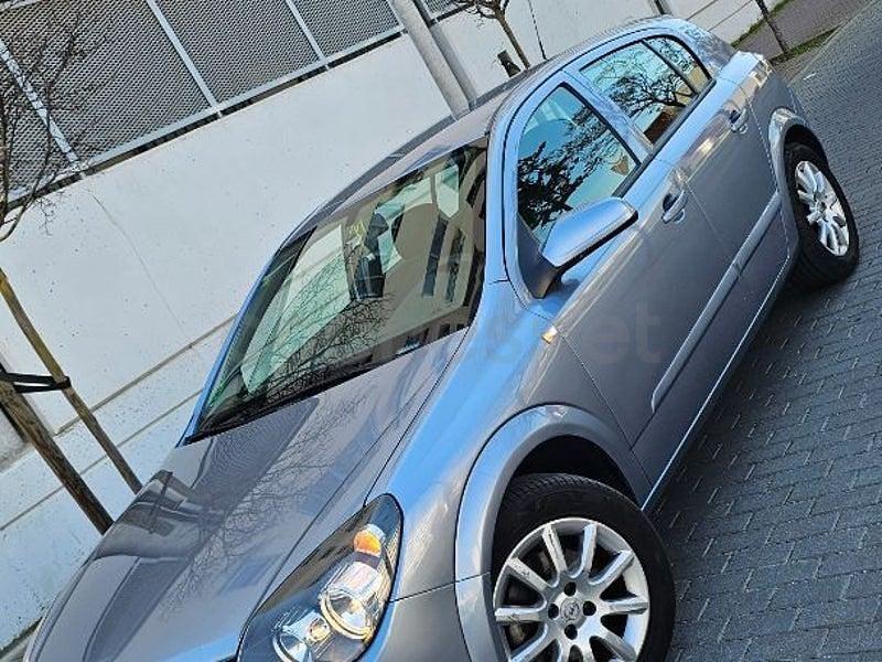 Usado Opel Astra Enjoy 105 CV (77 kW) 2007 Gris / plata Berlina