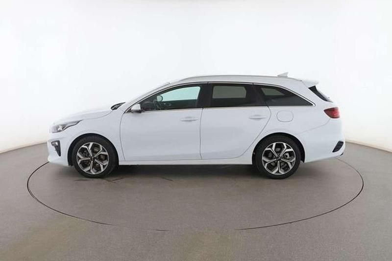 Usado Kia Ceed 137 CV (100 kW) 2021 Blanco Utilitario