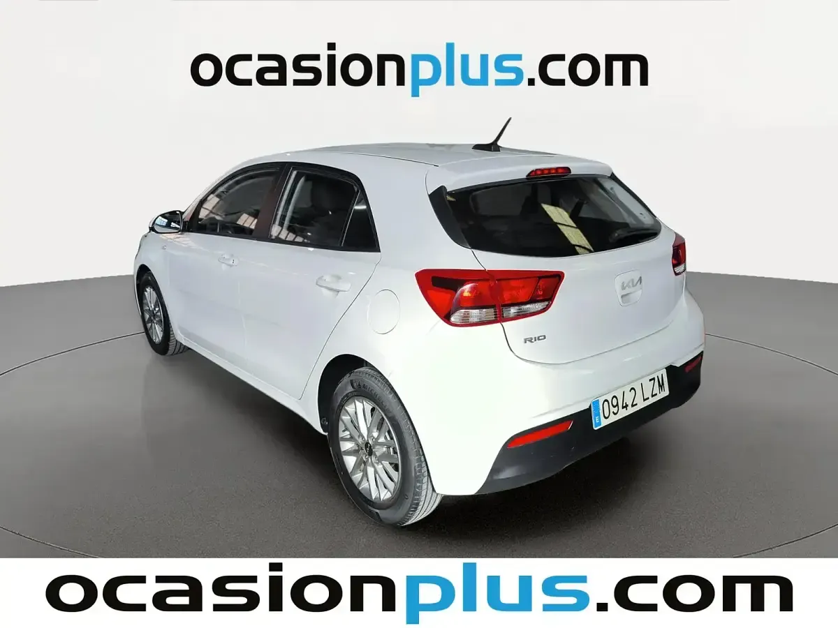Usado Kia Rio 84 CV (61 kW) 2022 Blanco