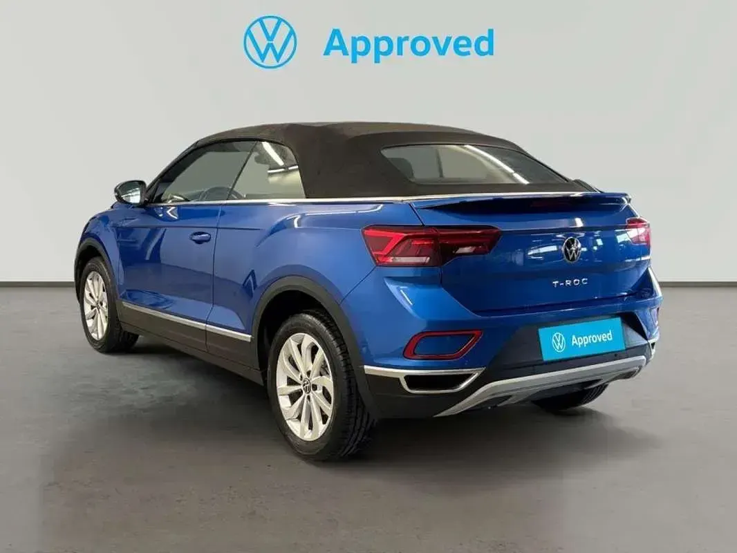 Usado VW T-Roc Cabriolet Style 150 CV (110 kW) 2024 Azul Descapotable