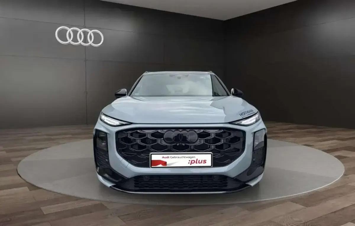 Usado Audi Q3 S-Line 265 CV (194 kW) 2025 Gris SUV