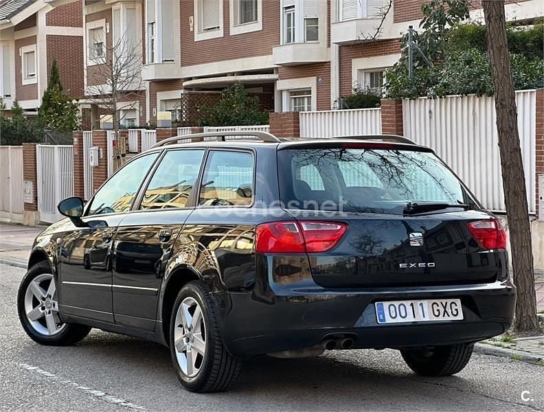 Usado Seat Exeo Reference 120 CV (88 kW) 2010 Negro Familiar