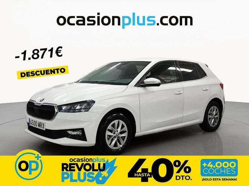 Usado Skoda Fabia Selection 95 CV (69 kW) 2024 Blanco Berlina