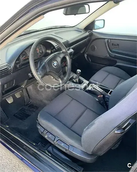 Usado BMW 318 90 CV (66 kW) 1998 Azul Berlina