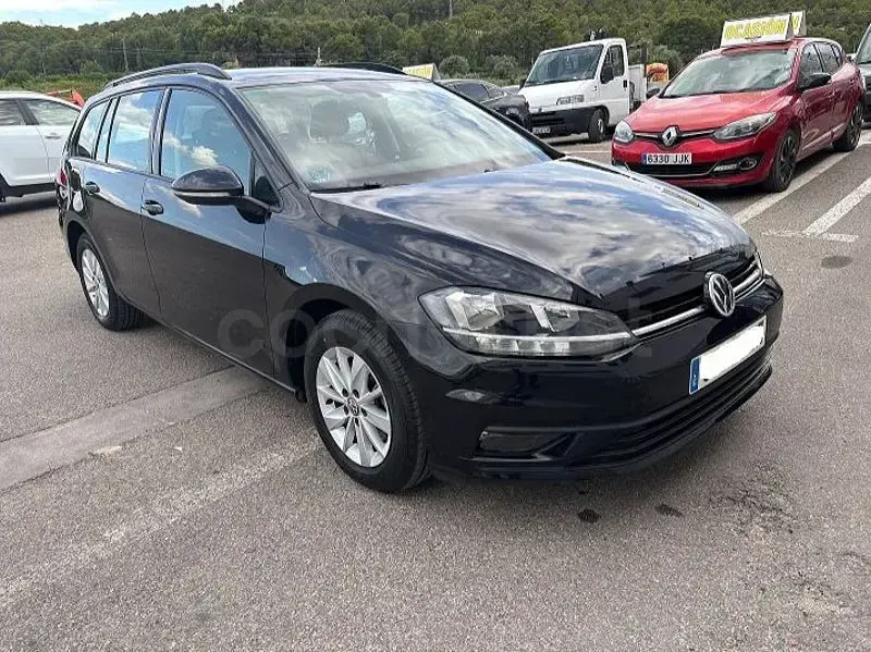 Usado VW Golf VII Advance 115 CV (84 kW) 2019 Negro Familiar