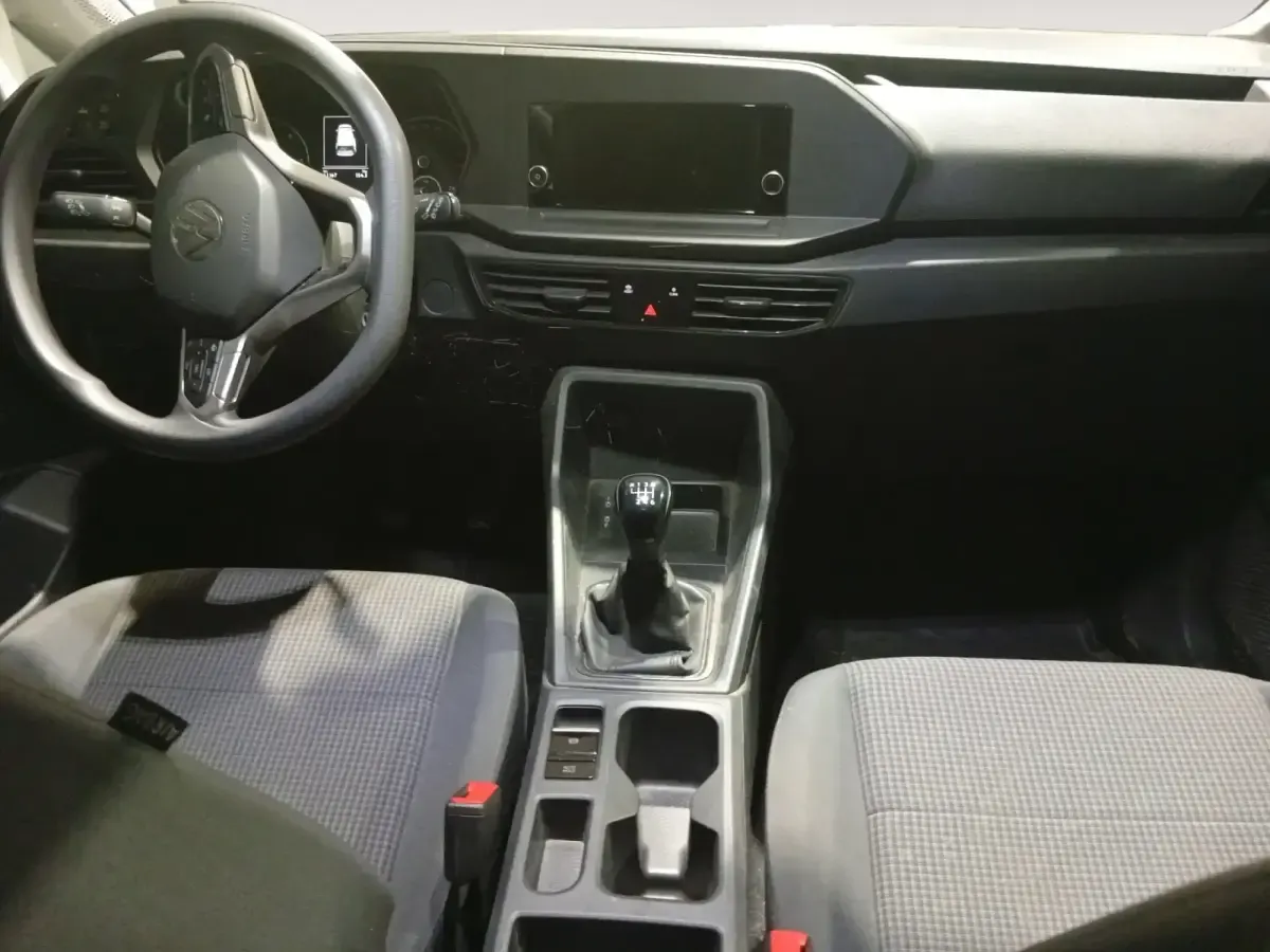 Usado VW Caddy 102 CV (75 kW) 2022 Blanco Monovolumen