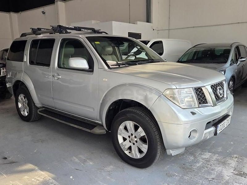 Usado Nissan Pathfinder XE 171 CV (125 kW) 2007 Gris / plata SUV