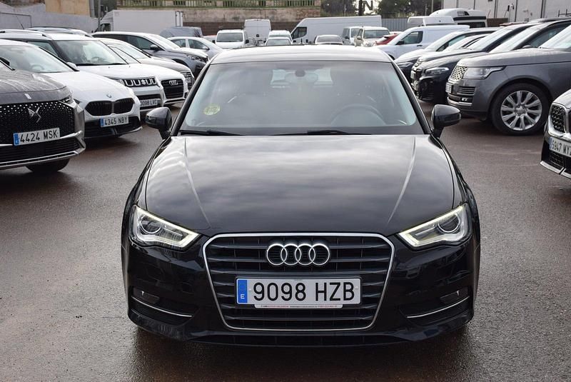 Usado Audi A3 Ambition 105 CV (77 kW) 2014 Negro Utilitario