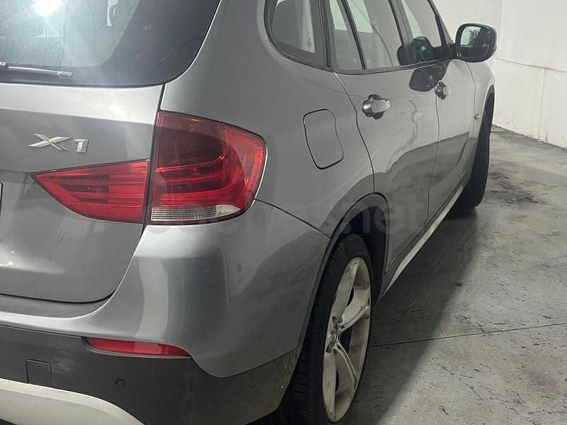 Usado BMW X1 Comfort Edition 143 CV (105 kW) 2011 Gris / plata SUV