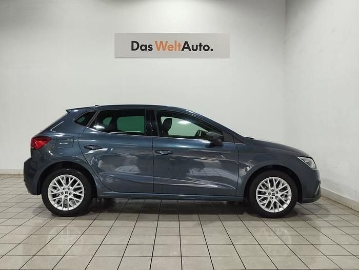 Usado Seat Ibiza 115 CV (84 kW) 2025 Gris Utilitario