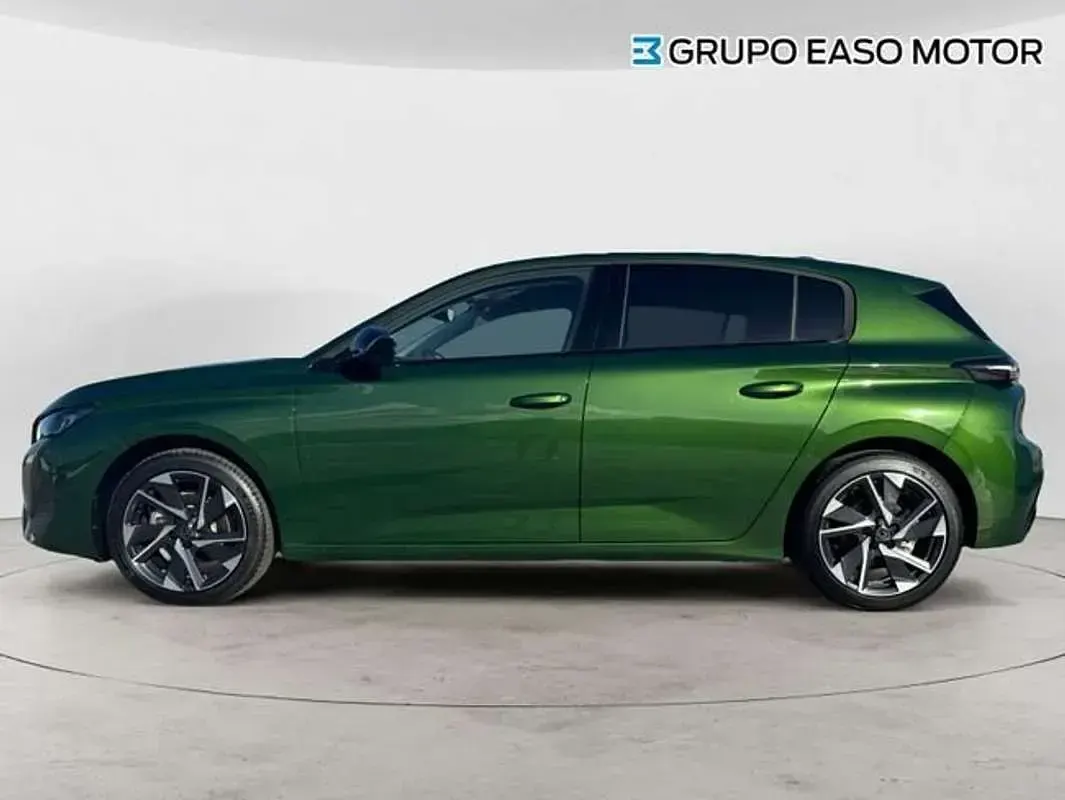 Usado Peugeot 308 Allure 131 CV (96 kW) 2024 Verde Utilitario