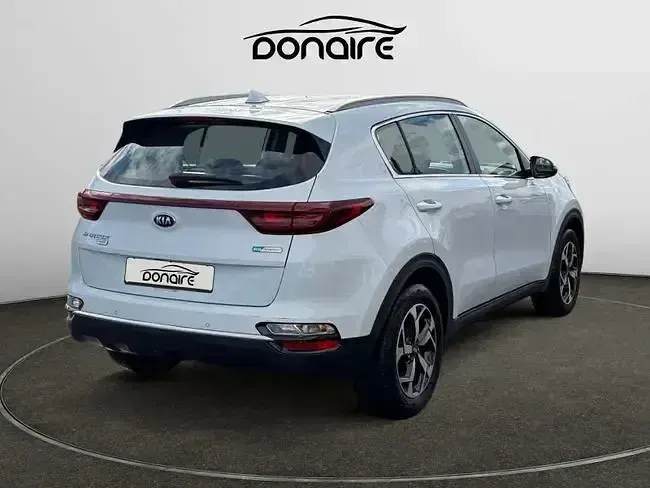 Używany Kia Sportage 136 KM (100 kW) 2021 Biały SUV