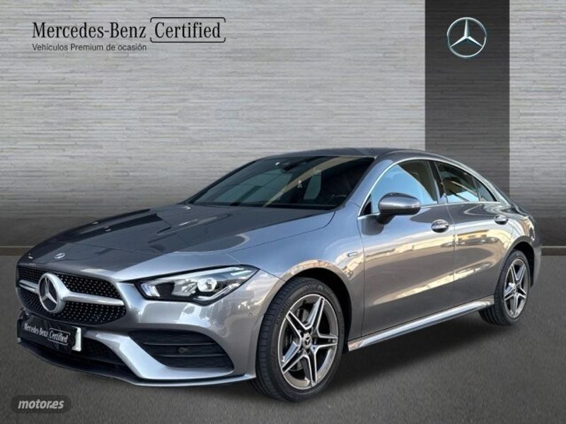 Gris / plateado Usado 2021 Mercedes CLA250 AMG line Berlina | 31.900 € - Imagen 1/4