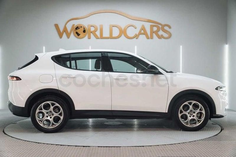 Usado Alfa Romeo Tonale Sprint 131 CV (96 kW) 2023 Blanco SUV