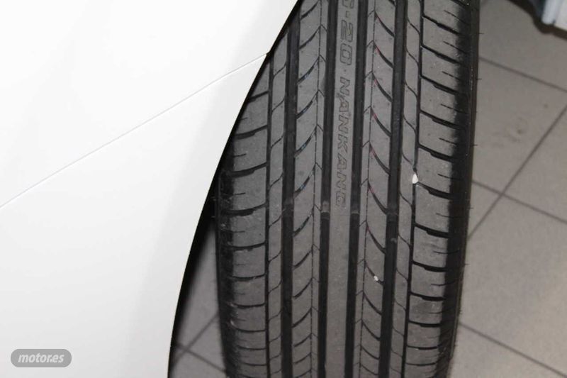 Usado Toyota Avensis Advance 124 CV (91 kW) 2014 Blanco Berlina