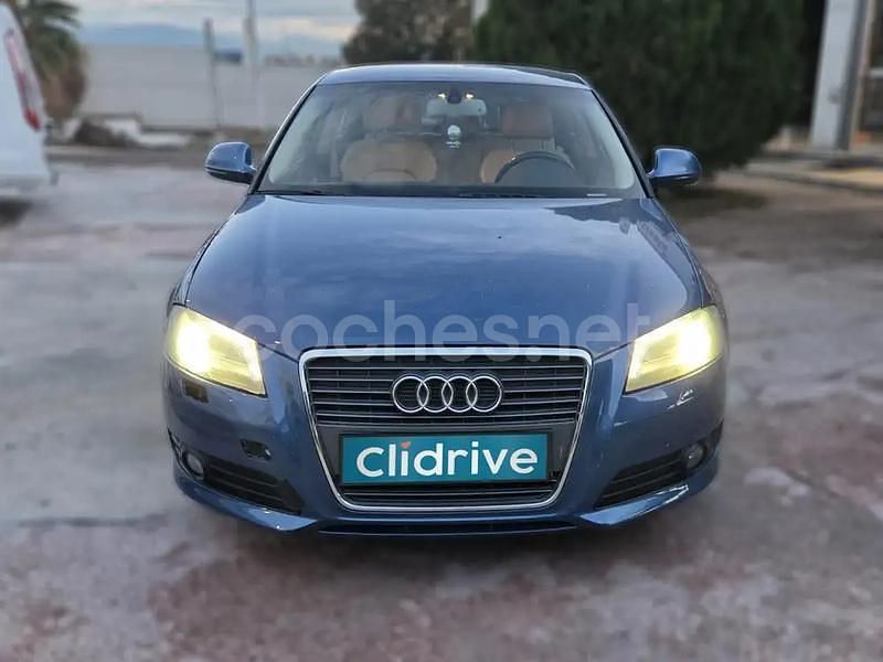 Usado Audi A3 Premium 105 CV (77 kW) 2010 Azul Berlina