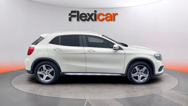 Usado Mercedes GLA200 AMG line 136 CV (100 kW) 2016 Blanco SUV