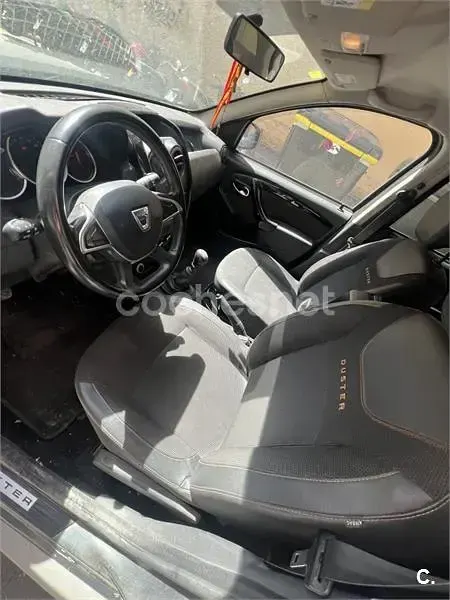 Usado Dacia Duster Ambiance 109 CV (80 kW) 2017 Gris / plata SUV