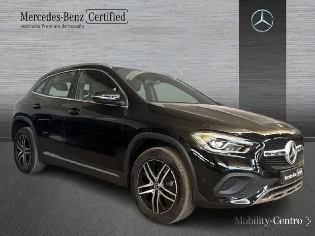 Usado Mercedes GLA200 Progressive 150 CV (110 kW) 2023 Negro noche SUV