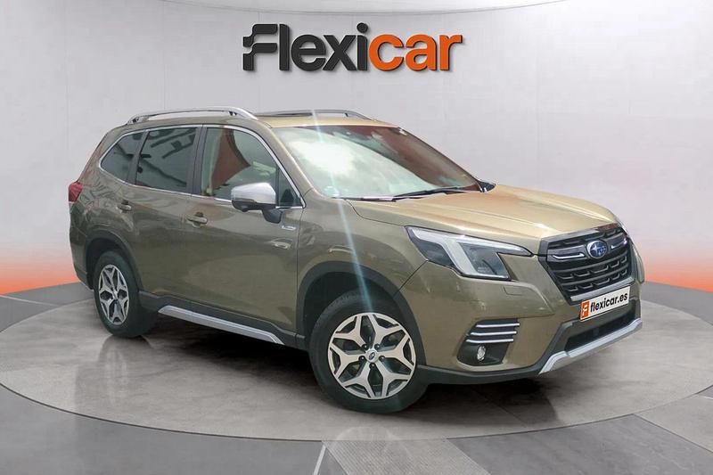 Verde Usado 2023 Subaru Forester SUV | 23.890 € (Precio justo) - Imagen 1/4