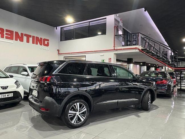 Usado Peugeot 5008 Allure 130 CV (95 kW) 2022 Negro SUV