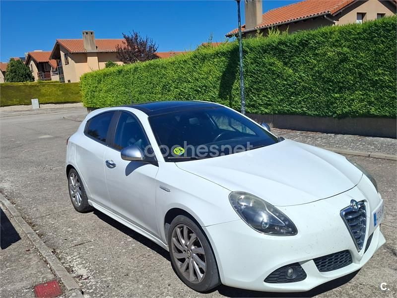 Usado Alfa Romeo Giulietta Progression 105 CV (77 kW) 2011 Blanco Utilitario