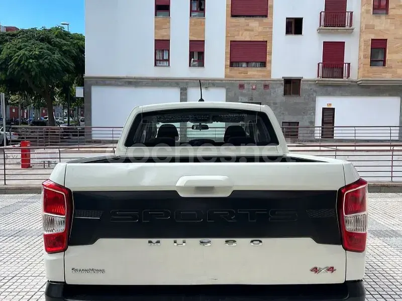 Usado SsangYong Musso 202 CV (148 kW) 2023 Blanco Pickup/Camioneta