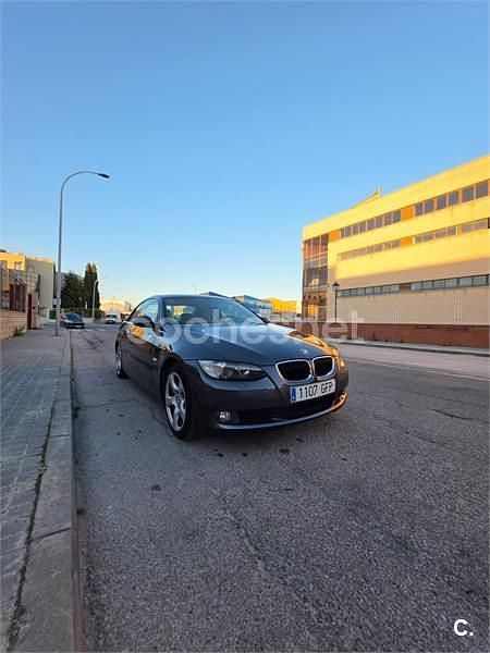 Usado BMW 320 170 CV (125 kW) 2008 Gris / plata Coupe
