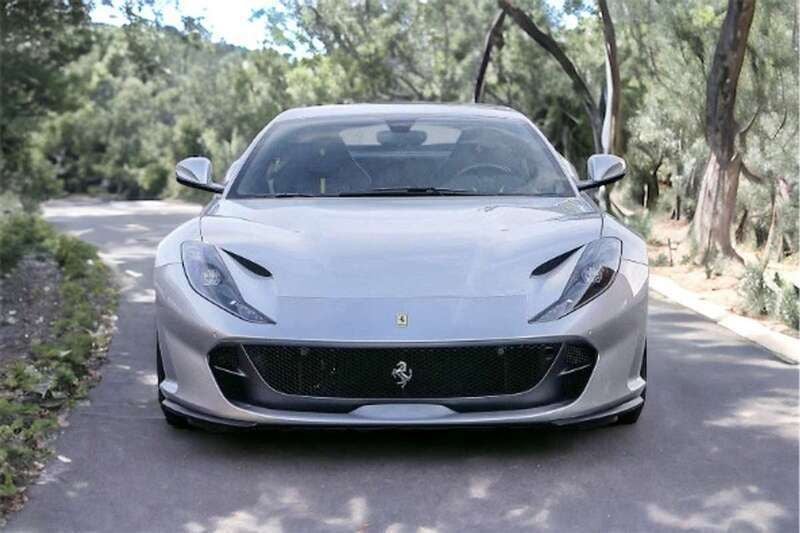 Plateado Usado 2018 Ferrari 812 Coupe | 320.000 € (Precio justo) - Imagen 1/4