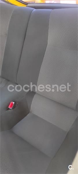 Begagnad Toyota Celica 143 HK (105 kW) 2005 Gul Sportkupé